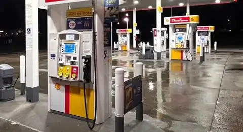 Gas Station Pressure Washing Klein